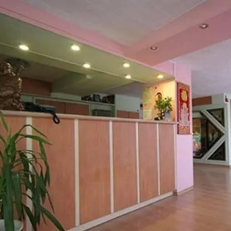 Les Amis Hotel Vári