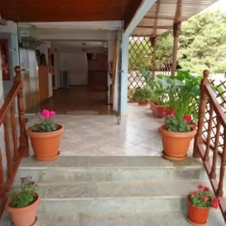 Les Amis Hotel Vári